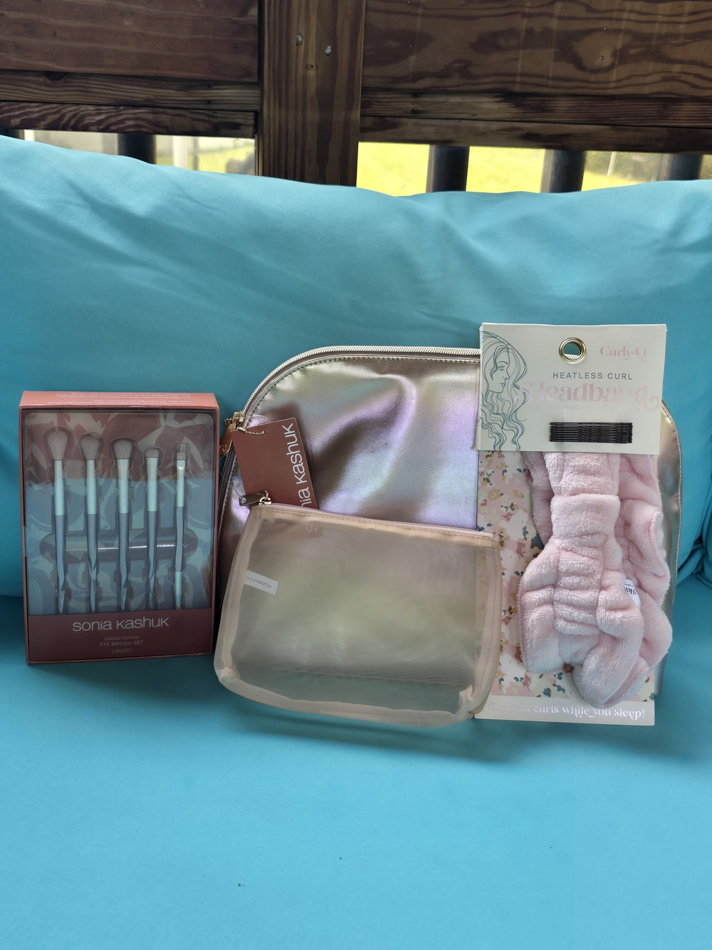 Sonia Kashuk Makeup Brush Set & Pink Headband 4 Piece Gift Bundle